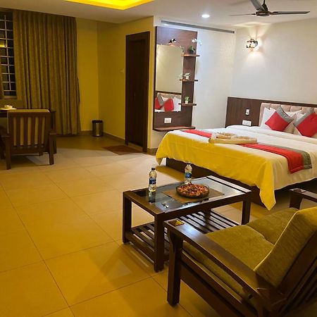 M R Residency Dharwad. Apartment Bagian luar foto