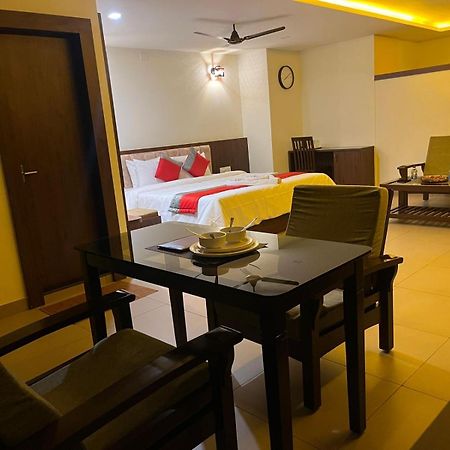M R Residency Dharwad. Apartment Bagian luar foto