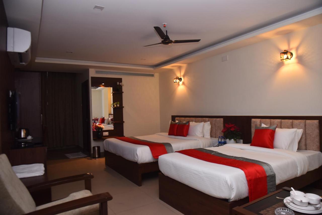 M R Residency Dharwad. Apartment Bagian luar foto
