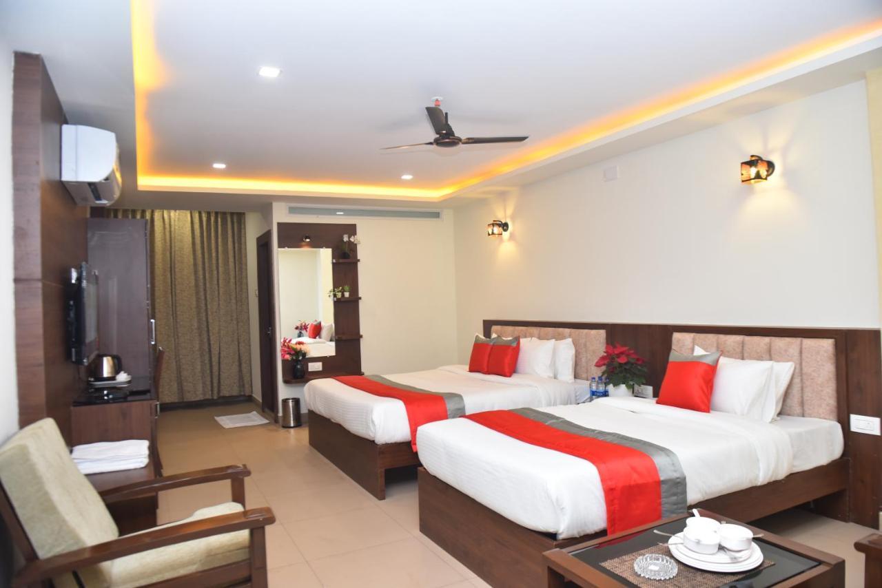 M R Residency Dharwad. Apartment Bagian luar foto
