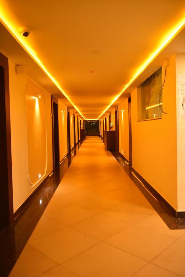 M R Residency Dharwad. Apartment Bagian luar foto