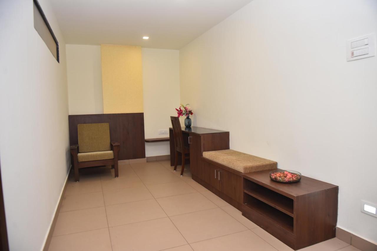 M R Residency Dharwad. Apartment Bagian luar foto