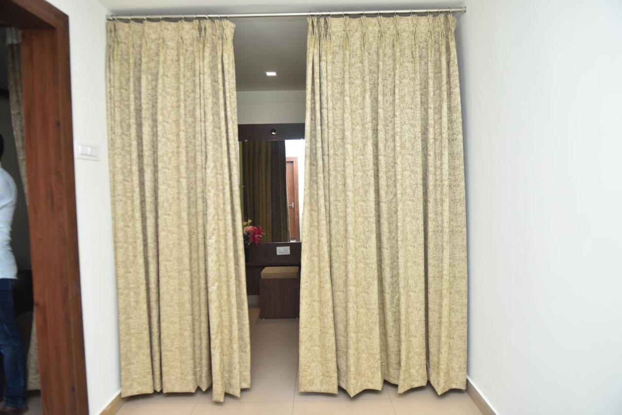 M R Residency Dharwad. Apartment Bagian luar foto