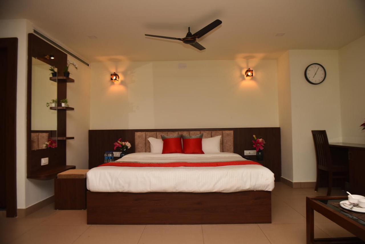 M R Residency Dharwad. Apartment Bagian luar foto
