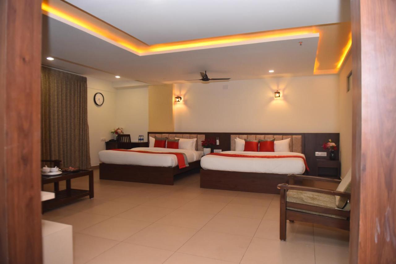 M R Residency Dharwad. Apartment Bagian luar foto