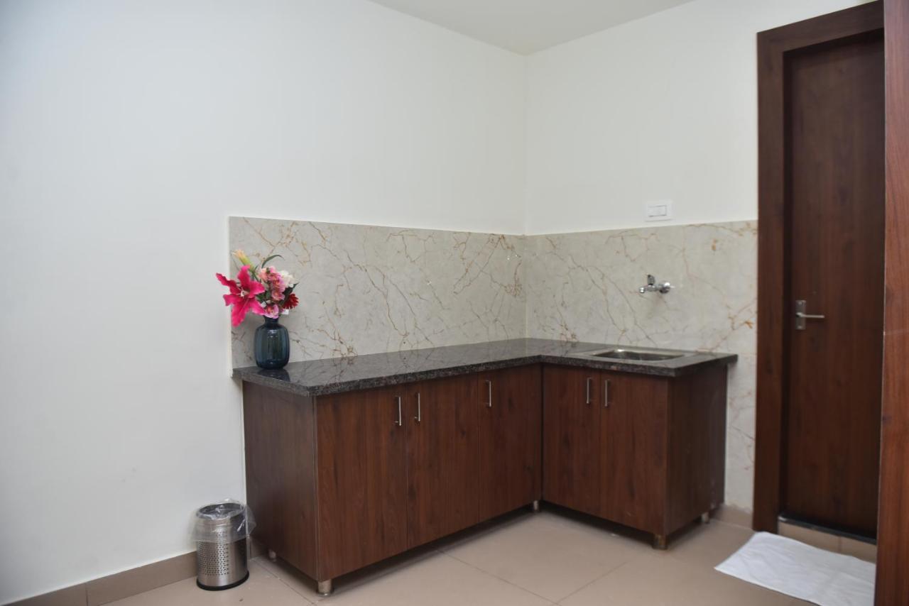 M R Residency Dharwad. Apartment Bagian luar foto
