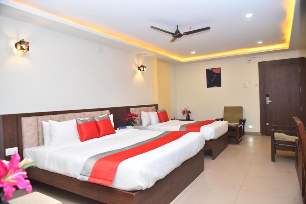 M R Residency Dharwad. Apartment Bagian luar foto