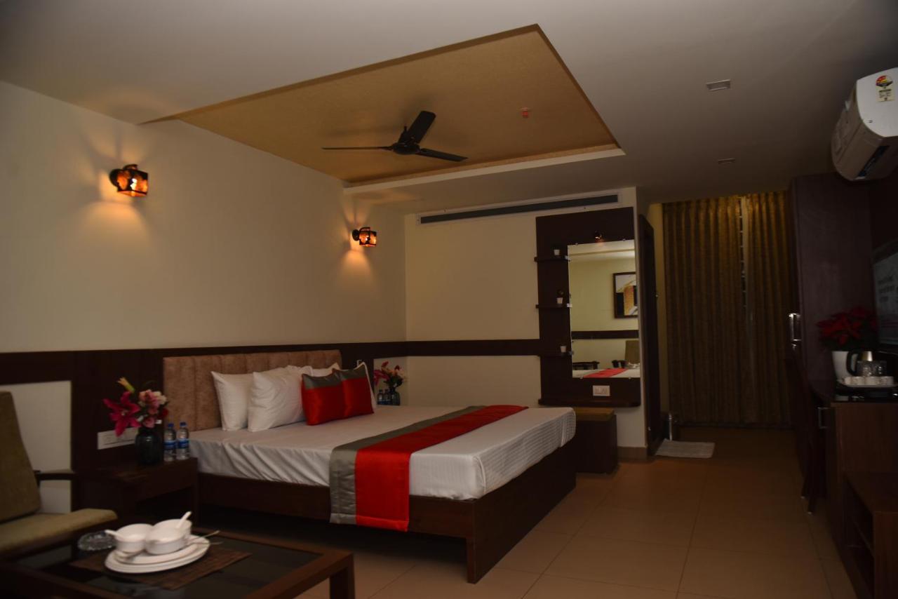 M R Residency Dharwad. Apartment Bagian luar foto
