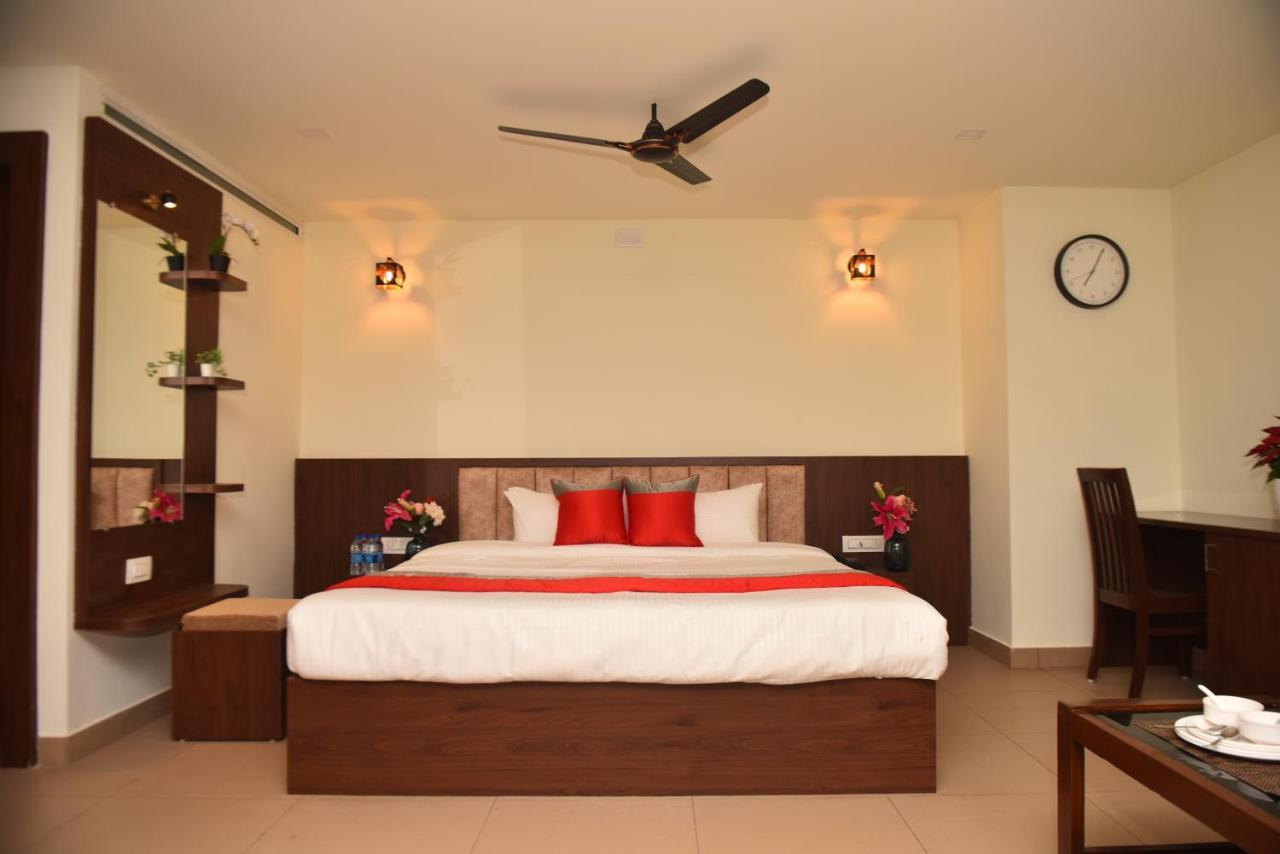 M R Residency Dharwad. Apartment Bagian luar foto