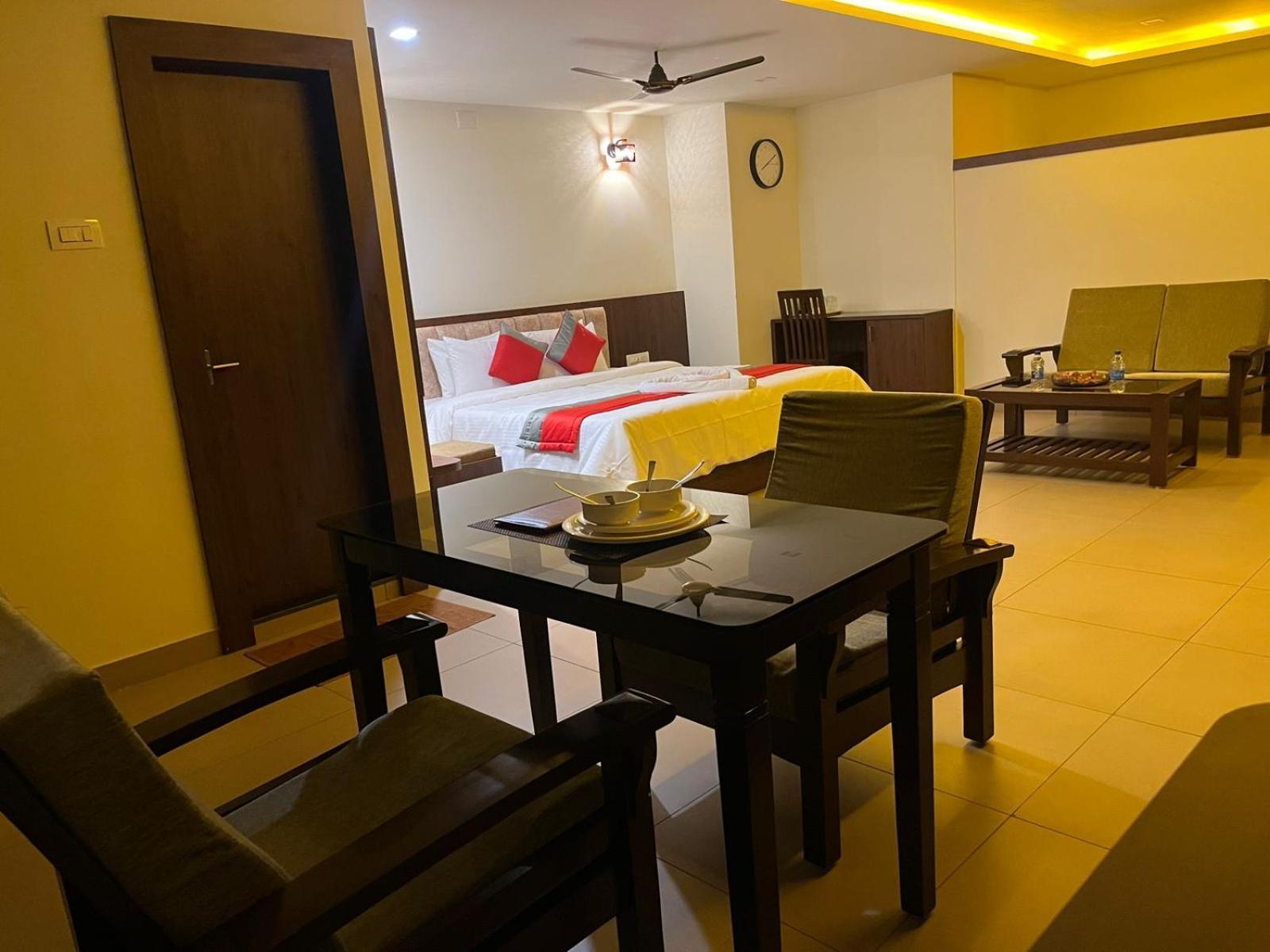 M R Residency Dharwad. Apartment Bagian luar foto